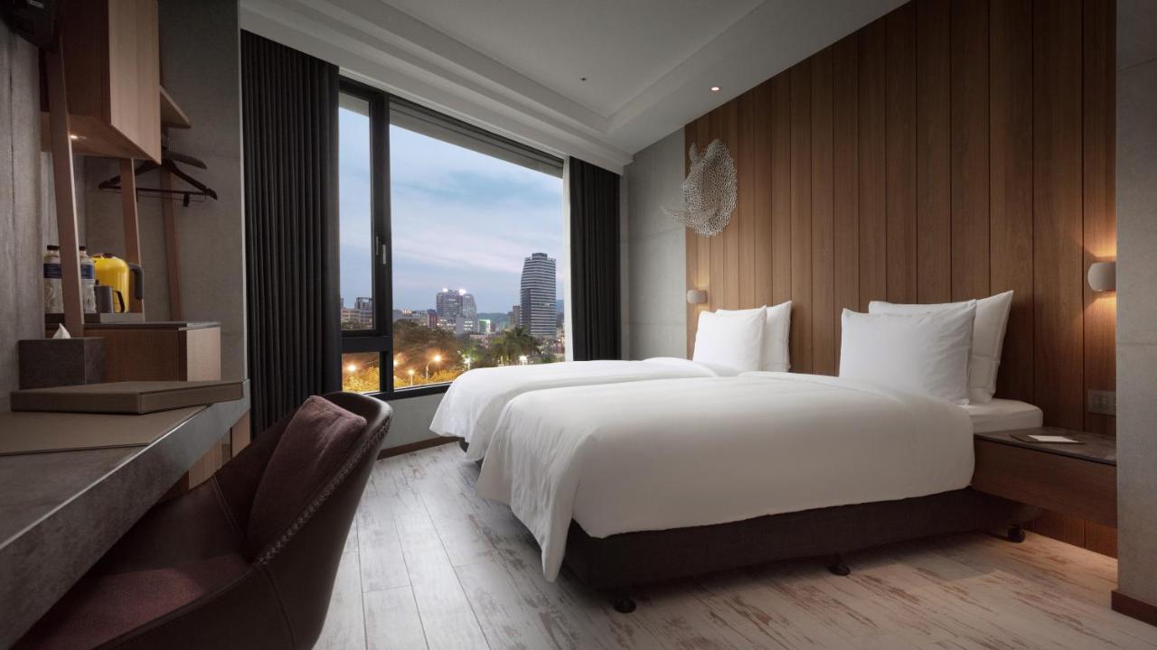 Brio Hotel Kaohsiung Esterno foto