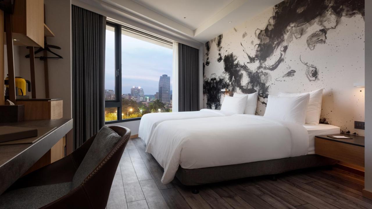 Brio Hotel Kaohsiung Esterno foto